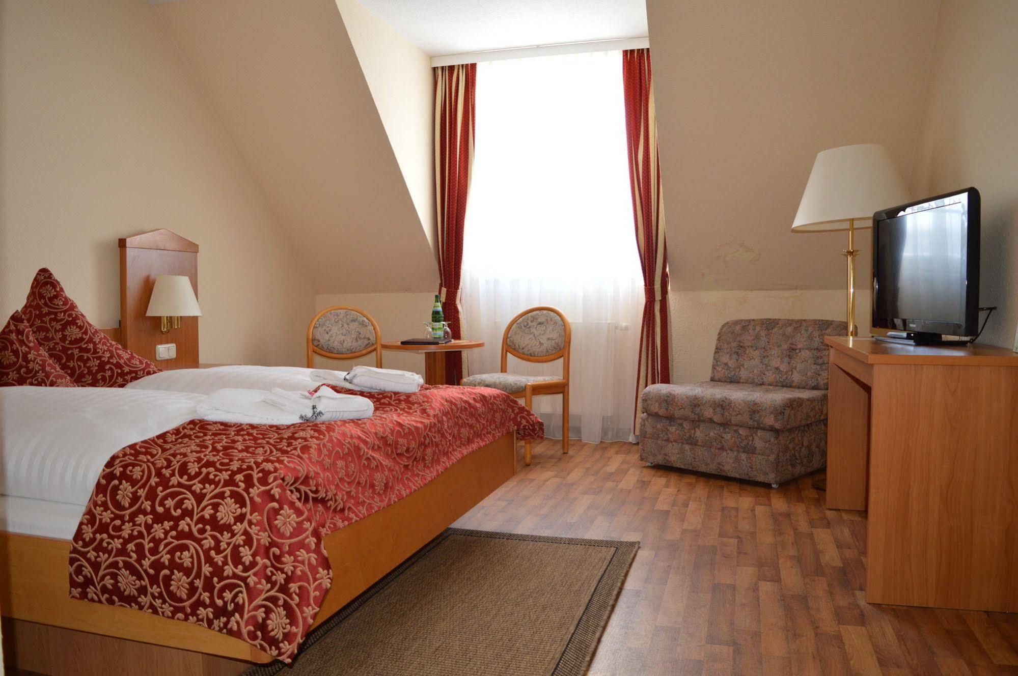 Hotel Auerhahn Masserberg Exterior photo